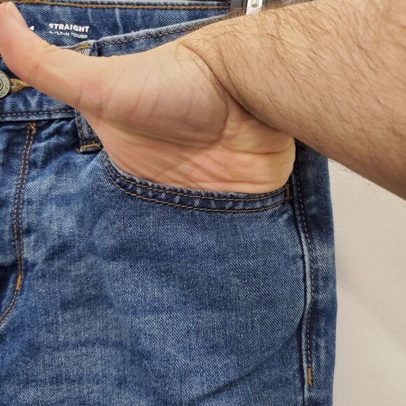 Old Navy Straight Built in Tough Boy's Medium Wash Distressed Denim Jeans Sz 14 - Picture 2 of 9